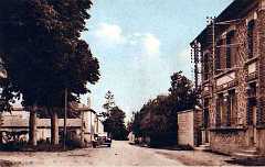 51 Sommesous La Poste et la Place